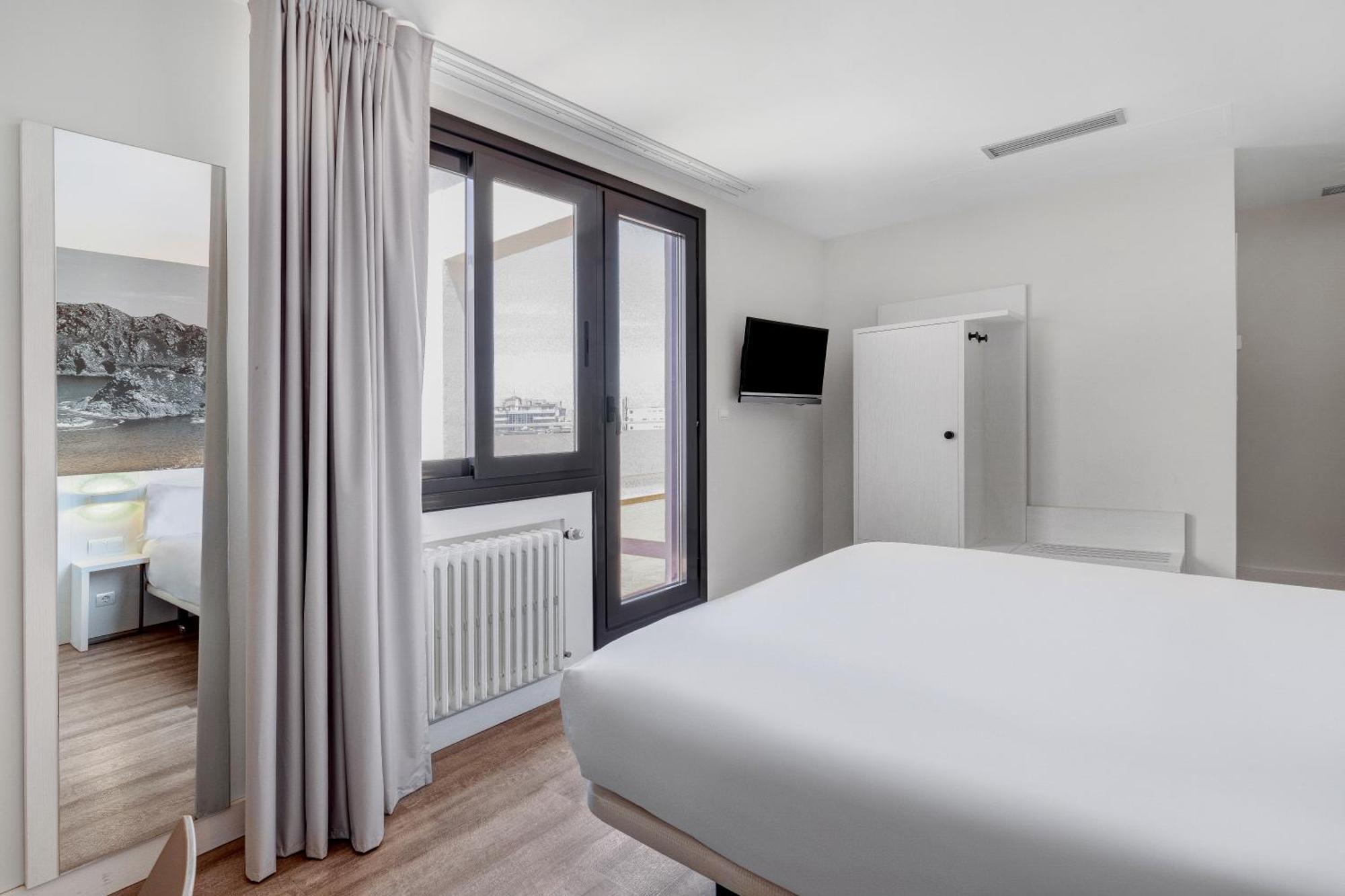 B&B Hotel Віго Екстер'єр фото