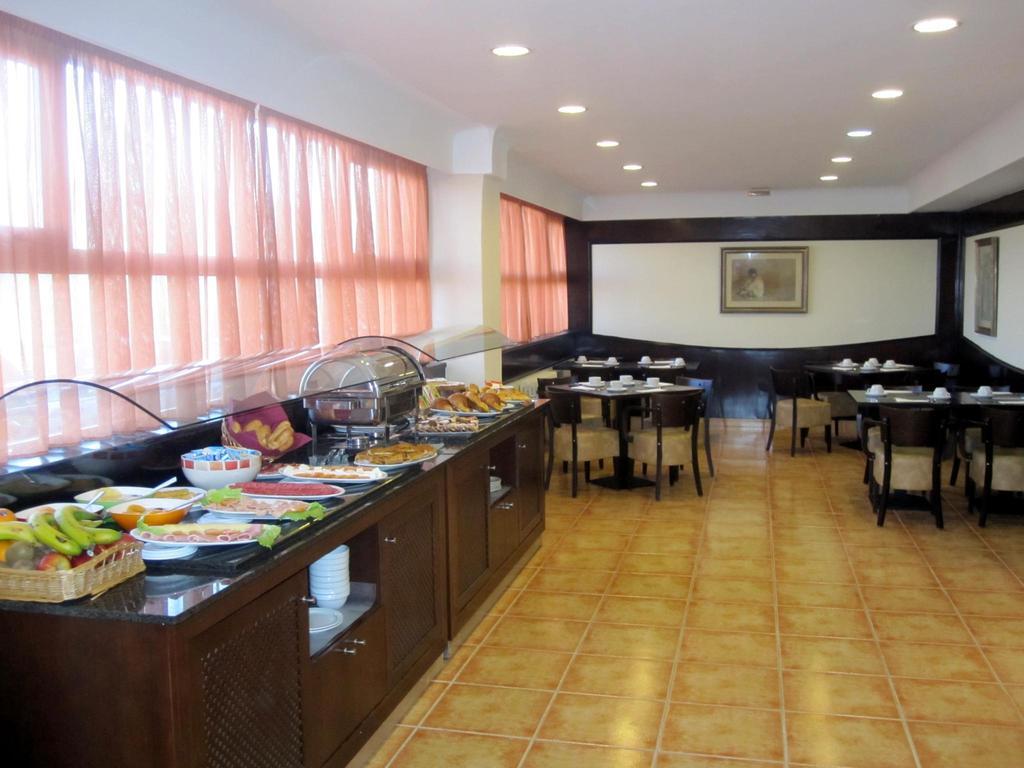 B&B Hotel Віго Екстер'єр фото